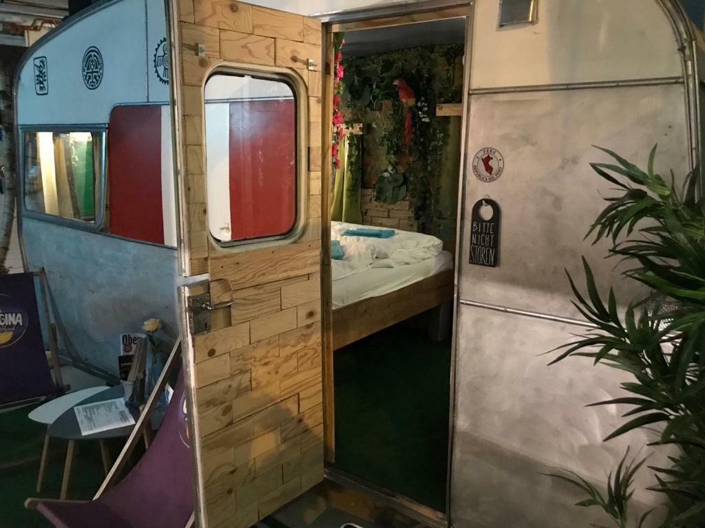 Hafentraum Indoorcampinghostel 不莱梅 外观 照片
